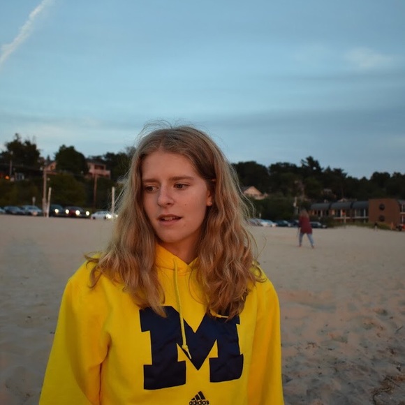 Meet your Posher, Morgan - Picture 1 of 1